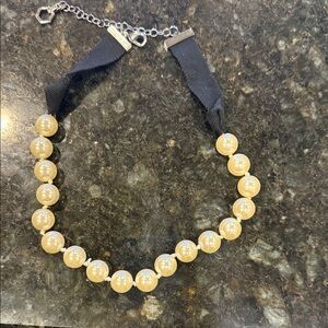 Pearl (faux) chocker